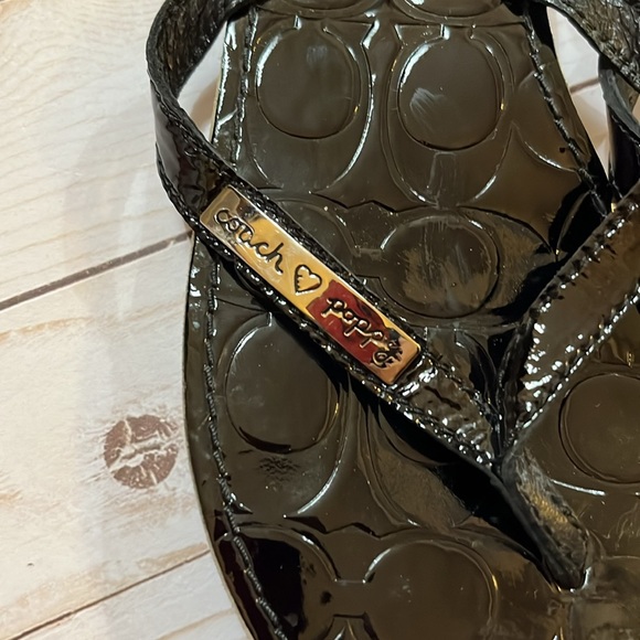 EUC Coach Wilma Poppy Patent Leather Black Flip Flops - Picture 4 of 7